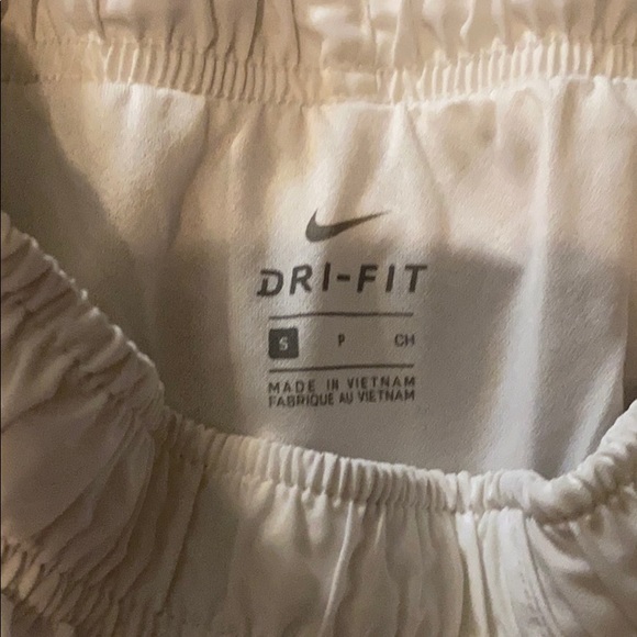 Nike Dri Fit Size small Shorts - Picture 2 of 3